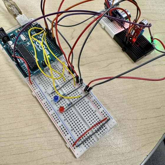 Optimize the original circuit layout and plan the circuit colors. 